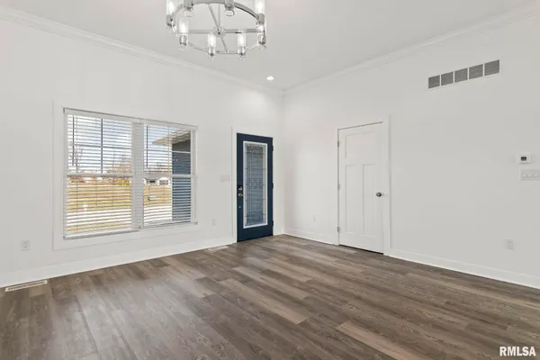 $450,000 | 72 Moonlight Ct. Court, Chatham, IL 62629