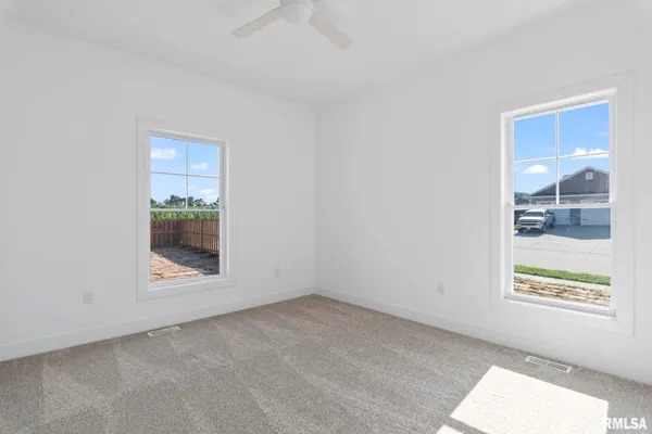 $450,000 | 72 Moonlight Ct. Court, Chatham, IL 62629