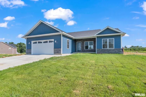 $450,000 | 72 Moonlight Ct. Court, Chatham, IL 62629