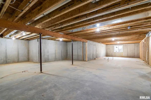 $450,000 | 72 Moonlight Ct. Court, Chatham, IL 62629