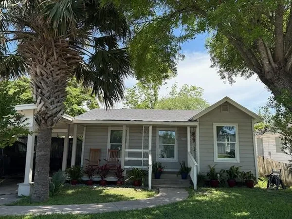 $159,900 | 1021 East B Avenue, Kingsville, TX 78363