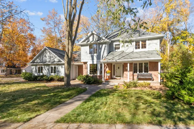 $465,000 | 2800 Schaefer Circle, Appleton, WI 54915
