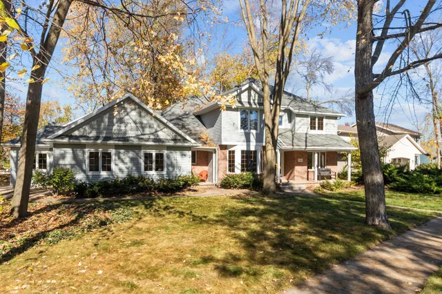 $465,000 | 2800 Schaefer Circle, Appleton, WI 54915