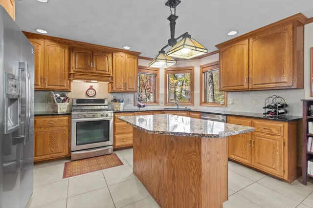 $465,000 | 2800 Schaefer Circle, Appleton, WI 54915