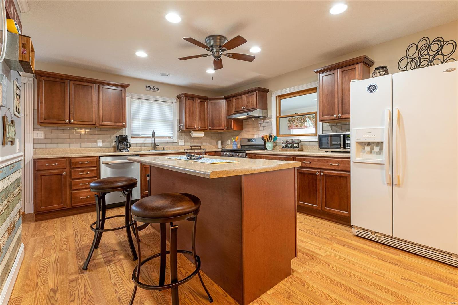 4532 Springer Ridge Road Carbondale, IL 62902 - Photo 3 of 36