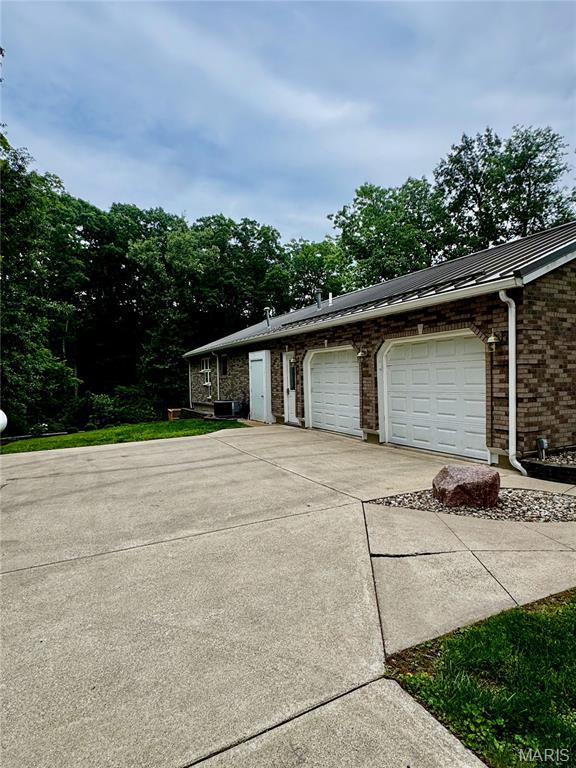 1330 Deer Creek Road Greenville, IL 62246 - Photo 53 of 55