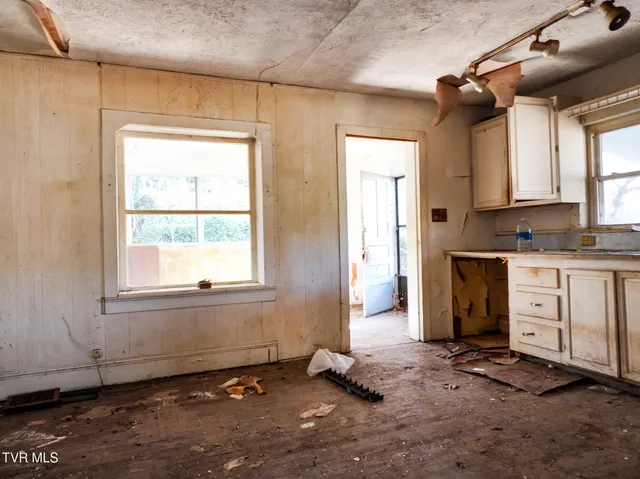 $39,000 | 1227 Bristol Highway, Unit 26, Elizabethton, TN 37643