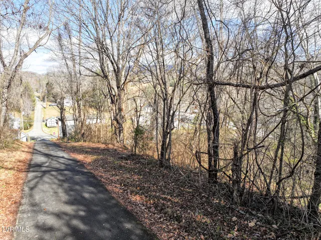 $39,000 | 1227 Bristol Highway, Unit 26, Elizabethton, TN 37643