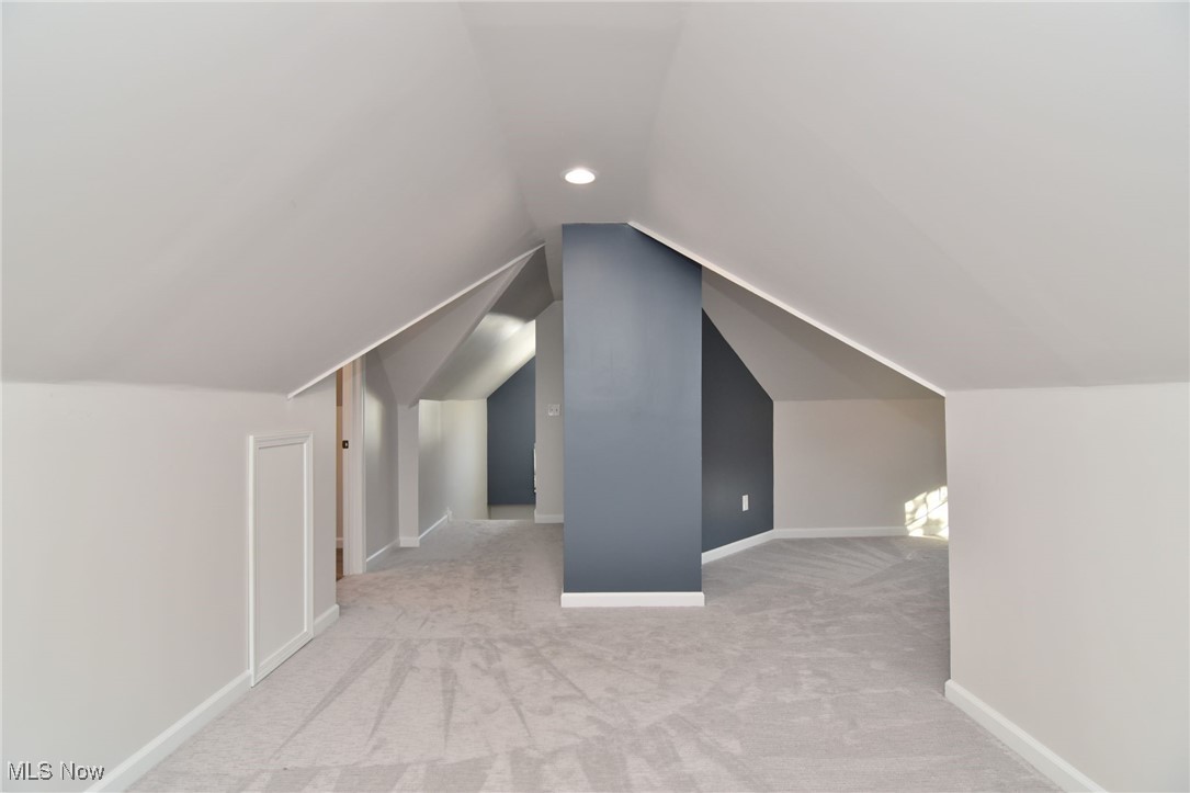 2492 Queenston Road Cleveland, OH 44118 - Photo 23 of 30 Gallery Image 23