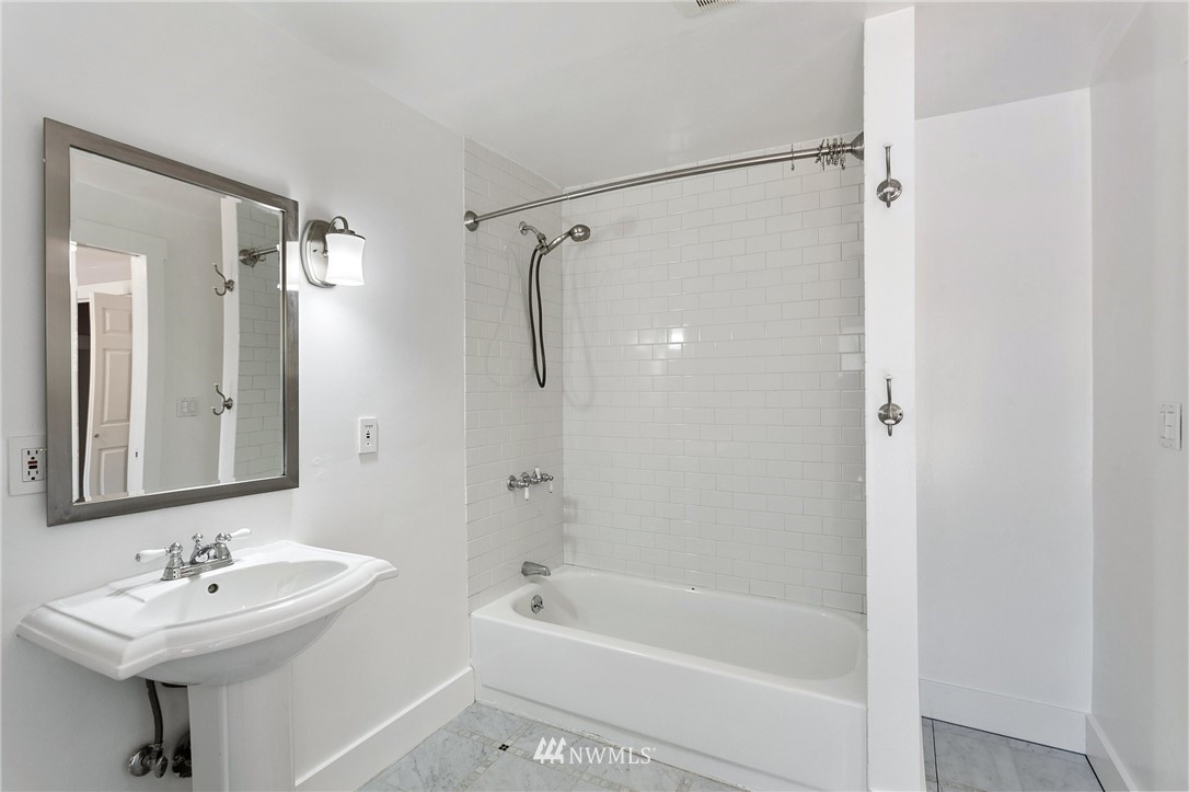 9216 Sand Point Way Northeast Seattle, WA 98115 - Photo 15 of 21 Gallery Image 15