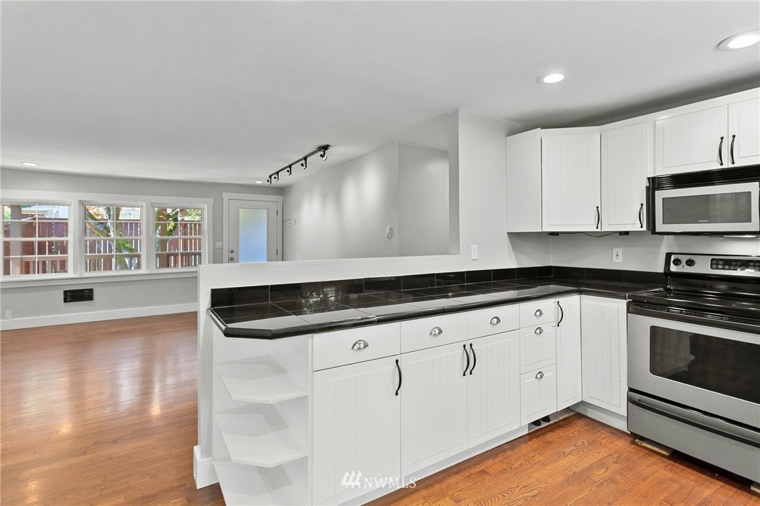 9216 Sand Point Way Northeast Seattle, WA 98115 - Photo 8 of 21 Gallery Image 8