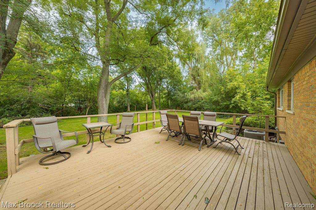 32560 Hearthstone Road Farmington, MI 48334 - Photo 21 of 31
