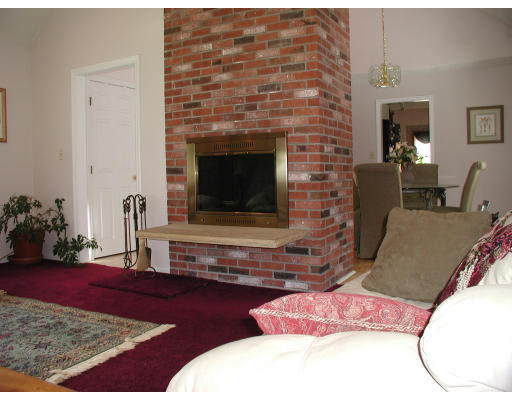 344 Farm Road Marlborough, MA 01752 - Photo 3 of 7 Gallery Image 3
