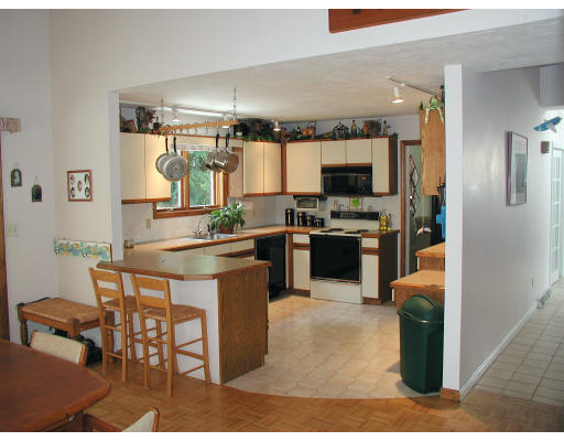 344 Farm Road Marlborough, MA 01752 - Photo 5 of 7 Gallery Image 5