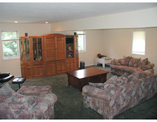 344 Farm Road Marlborough, MA 01752 - Photo 7 of 7 Gallery Image 7