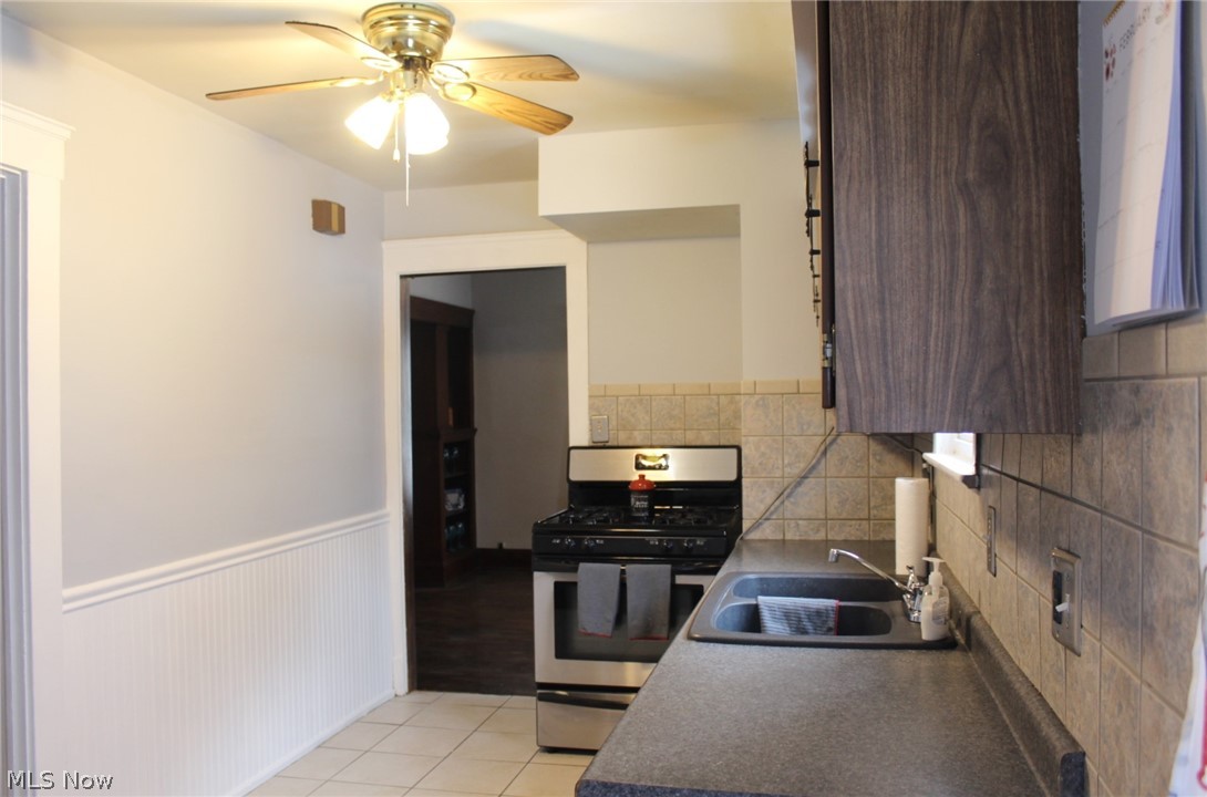 1514 Spring Road Cleveland, OH 44109 - Photo 6 of 30