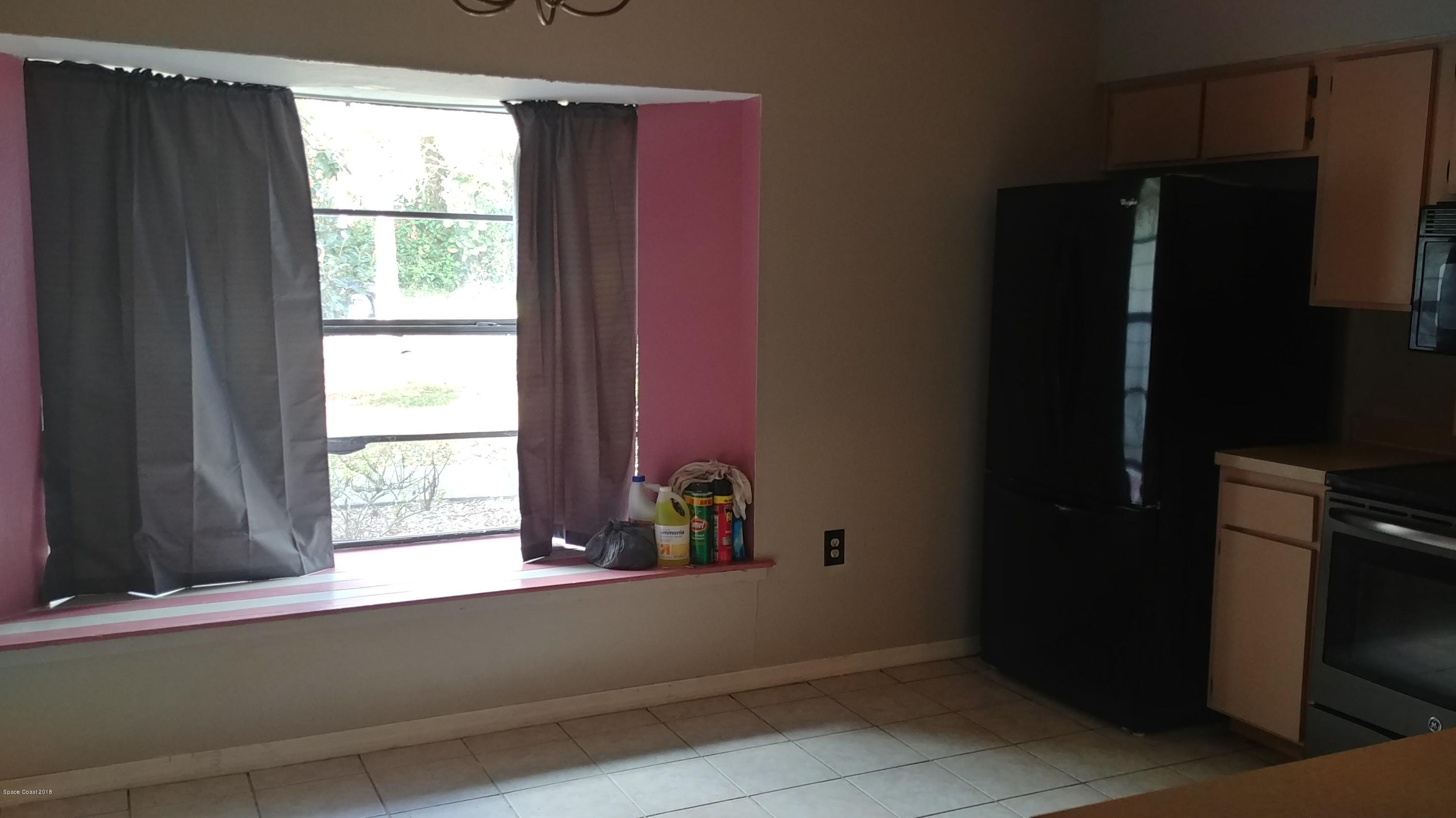 7225 Madison Street Cocoa, FL 32927 - Photo 6 of 15 kitchen w/baywindow
