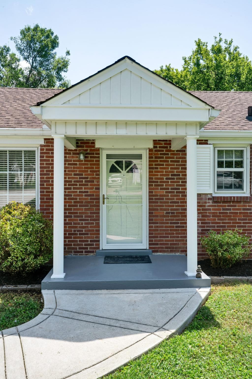 217 Ridgeway Drive Nashville, TN 37214 - Photo 3 of 25