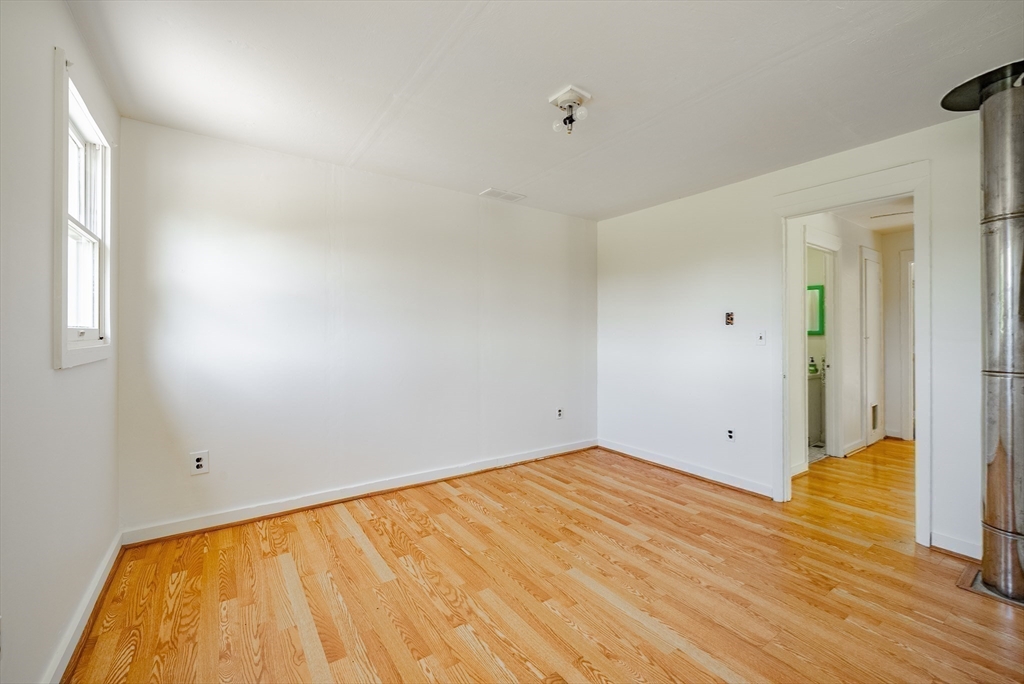 85 Amherst Road Leverett, MA 01054 - Photo 4 of 36