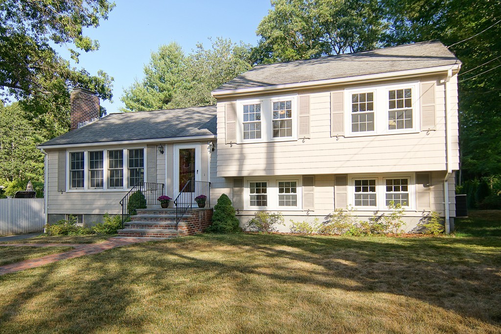 12 Garfield Street Lexington, MA 02421 - Photo 3 of 22