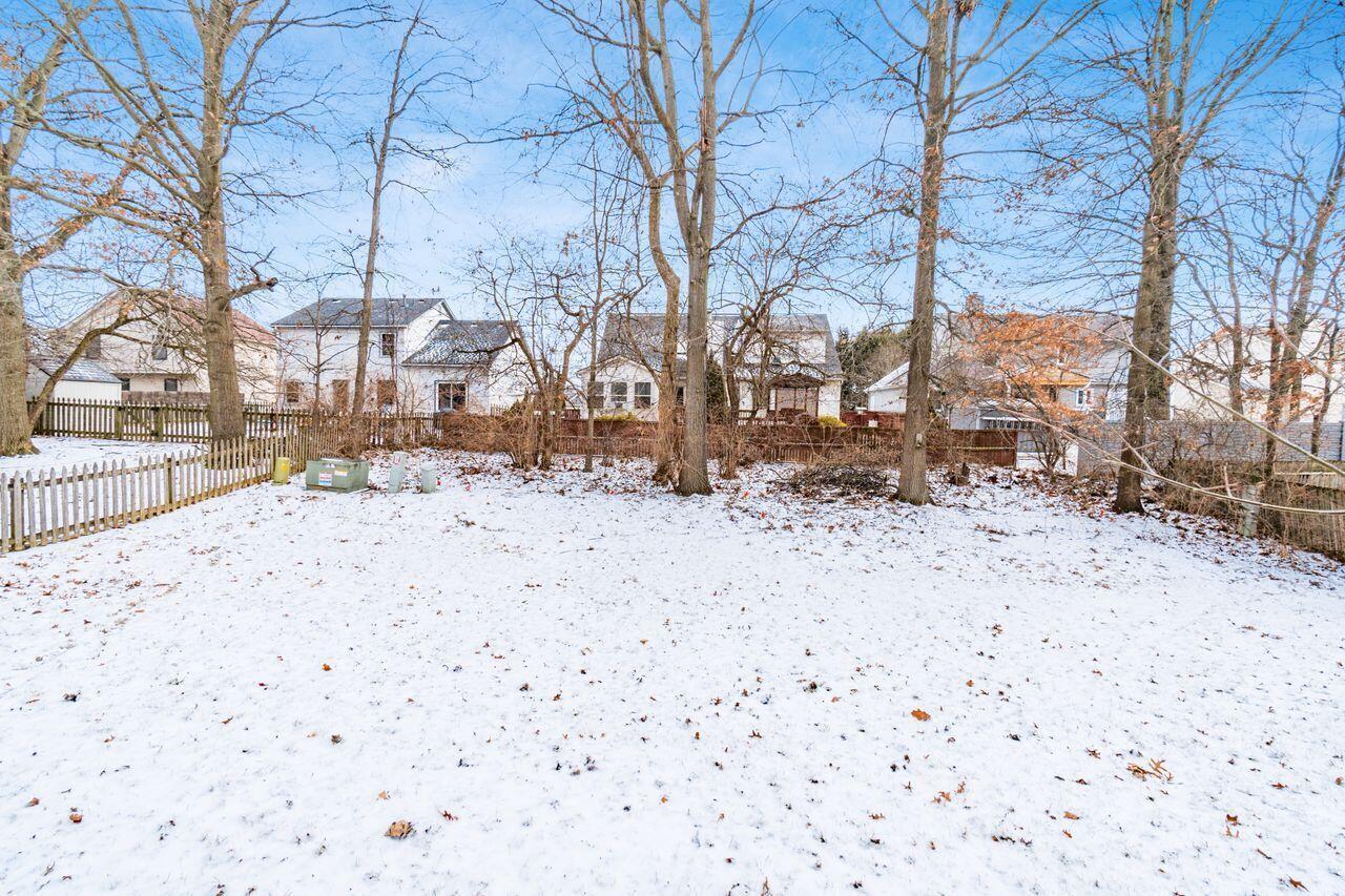 142 Kettering Bend Delaware, OH 43015 - Photo 22 of 22 Back View