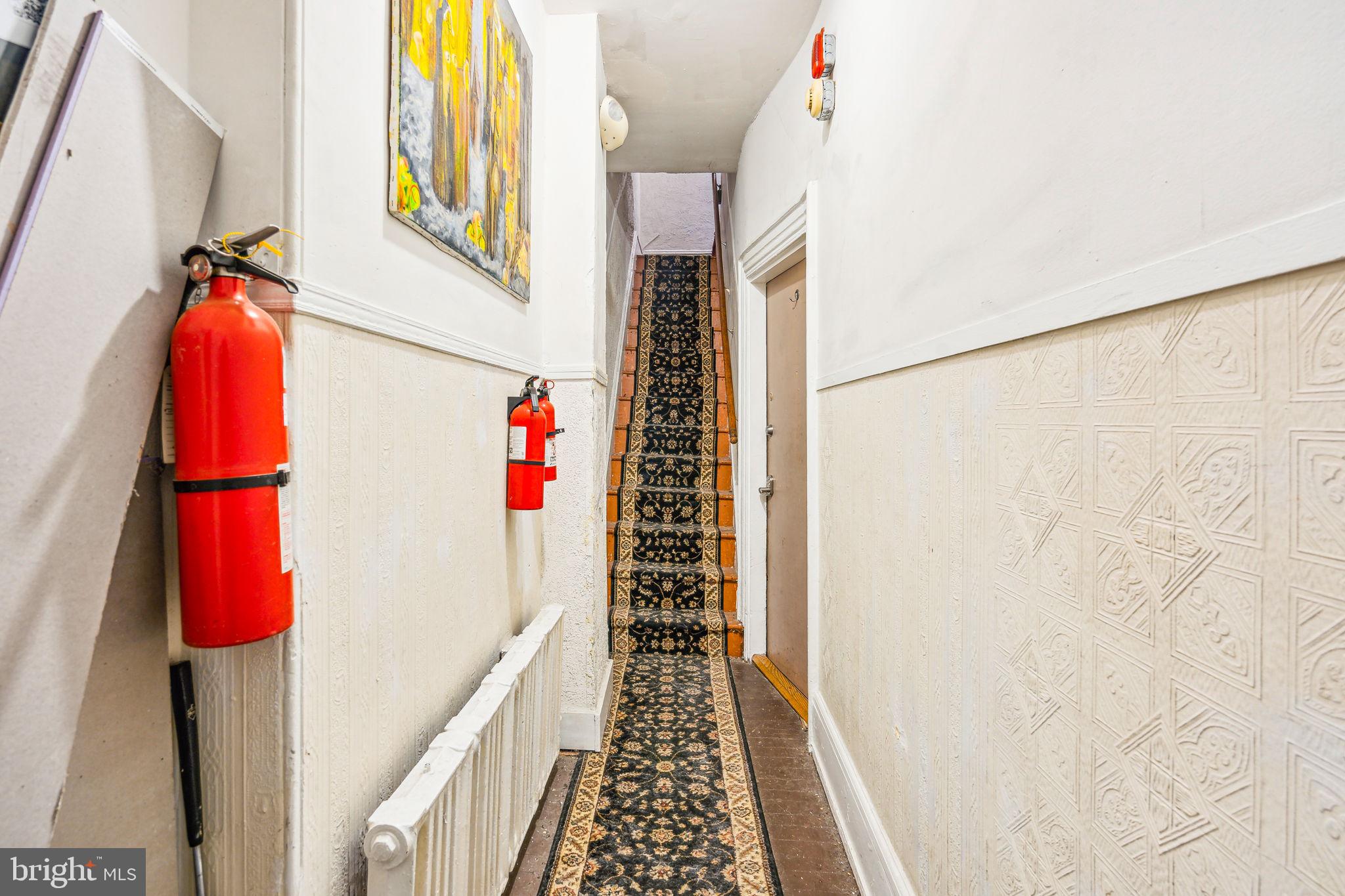 129 Gay Street, Unit 1 Philadelphia, PA 19127 - Photo 8 of 23 a view of entryway