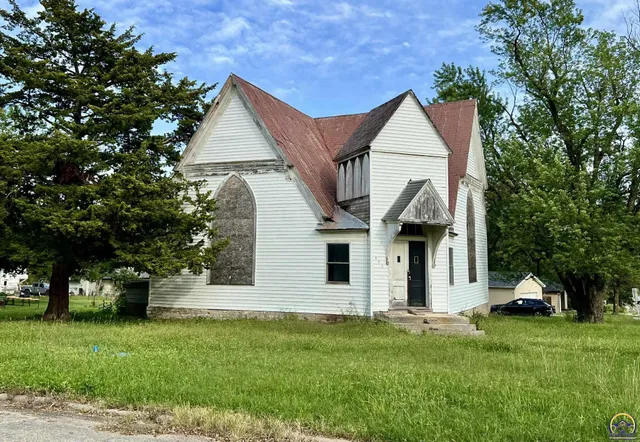 $34,000 | 212 Locust Street, Eskridge, KS 66423