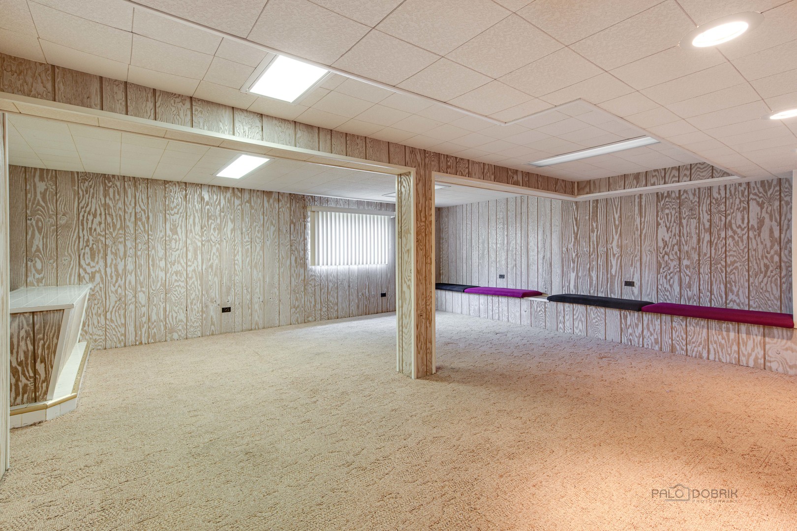 9747 Huber Ovl Niles, IL 60714 - Photo 30 of 38 a view of an empty room