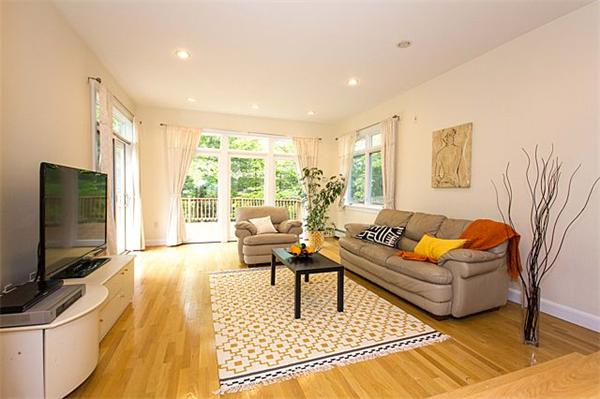 32 Druid Hill Road Newton, MA 02461 - Photo 2 of 12 Gallery Image 2