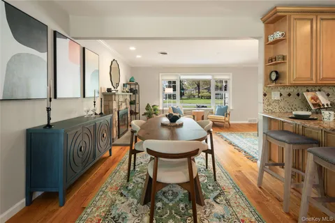 $875,000 | 4 Richard Terrace, Hartsdale, NY 10530