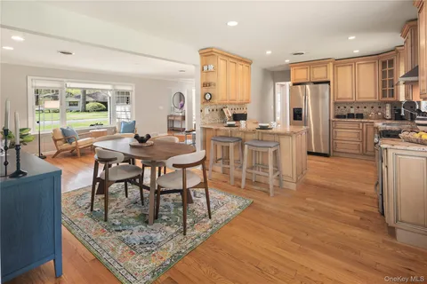 $875,000 | 4 Richard Terrace, Hartsdale, NY 10530