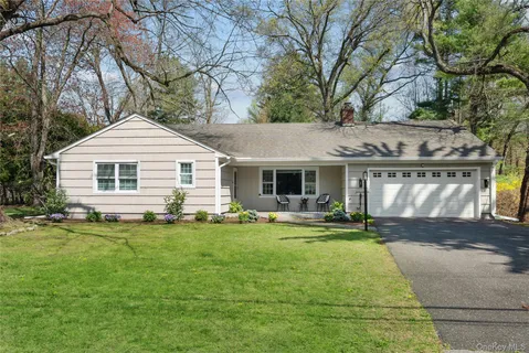 $875,000 | 4 Richard Terrace, Hartsdale, NY 10530