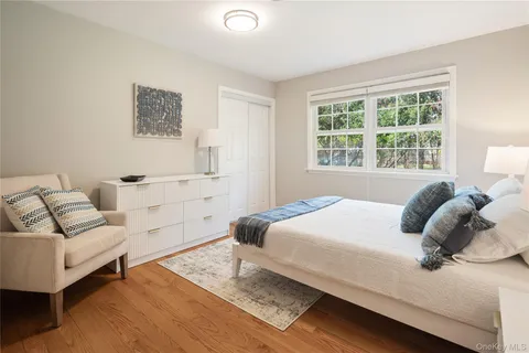 $875,000 | 4 Richard Terrace, Hartsdale, NY 10530