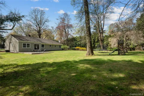 $875,000 | 4 Richard Terrace, Hartsdale, NY 10530
