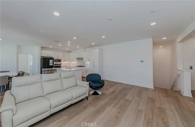 $990,000 | 6007 Clementine Lane, Unit 21, Cypress, CA 90630
