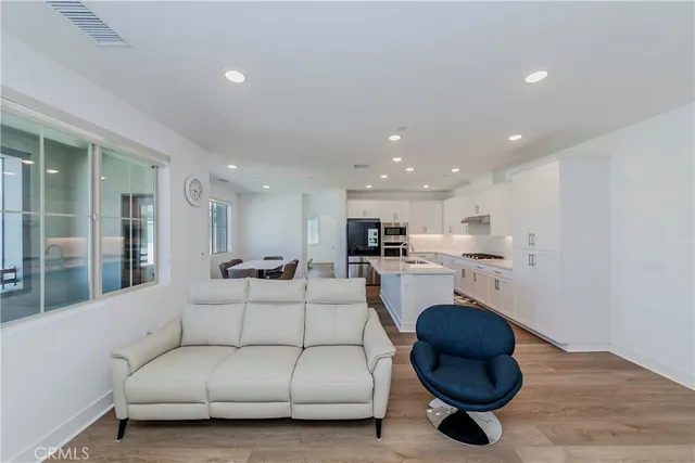 $985,000 | 6007 Clementine Lane, Unit 21, Cypress, CA 90630