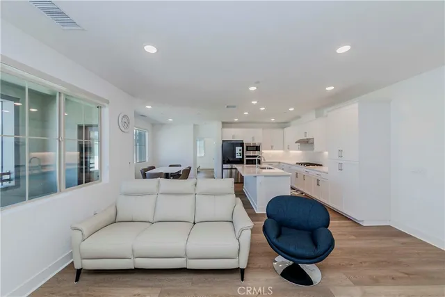 $990,000 | 6007 Clementine Lane, Unit 21, Cypress, CA 90630