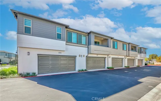 $990,000 | 6007 Clementine Lane, Unit 21, Cypress, CA 90630