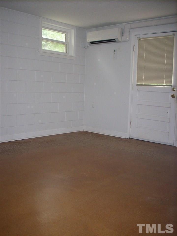 2715 Campbell Road, Unit B Raleigh, NC 27606 - Photo 4 of 25 a view of small space