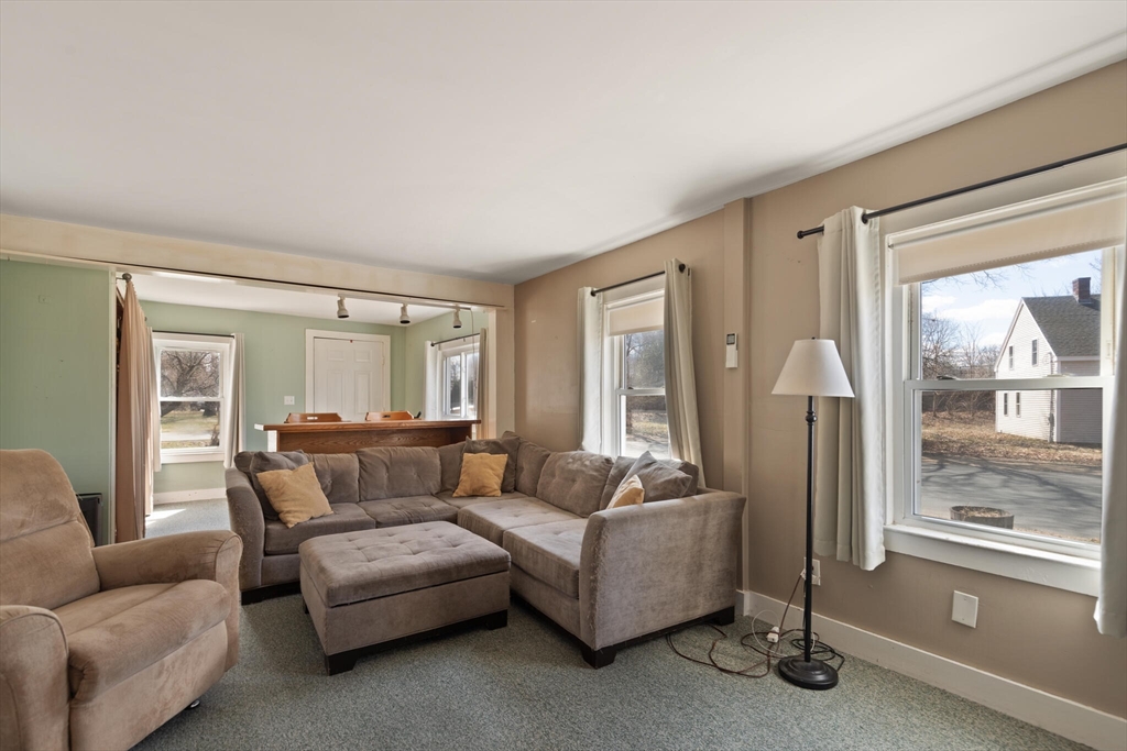 5 Town Farm Road Ipswich, MA 01938 - Photo 8 of 29 Gallery Image 8