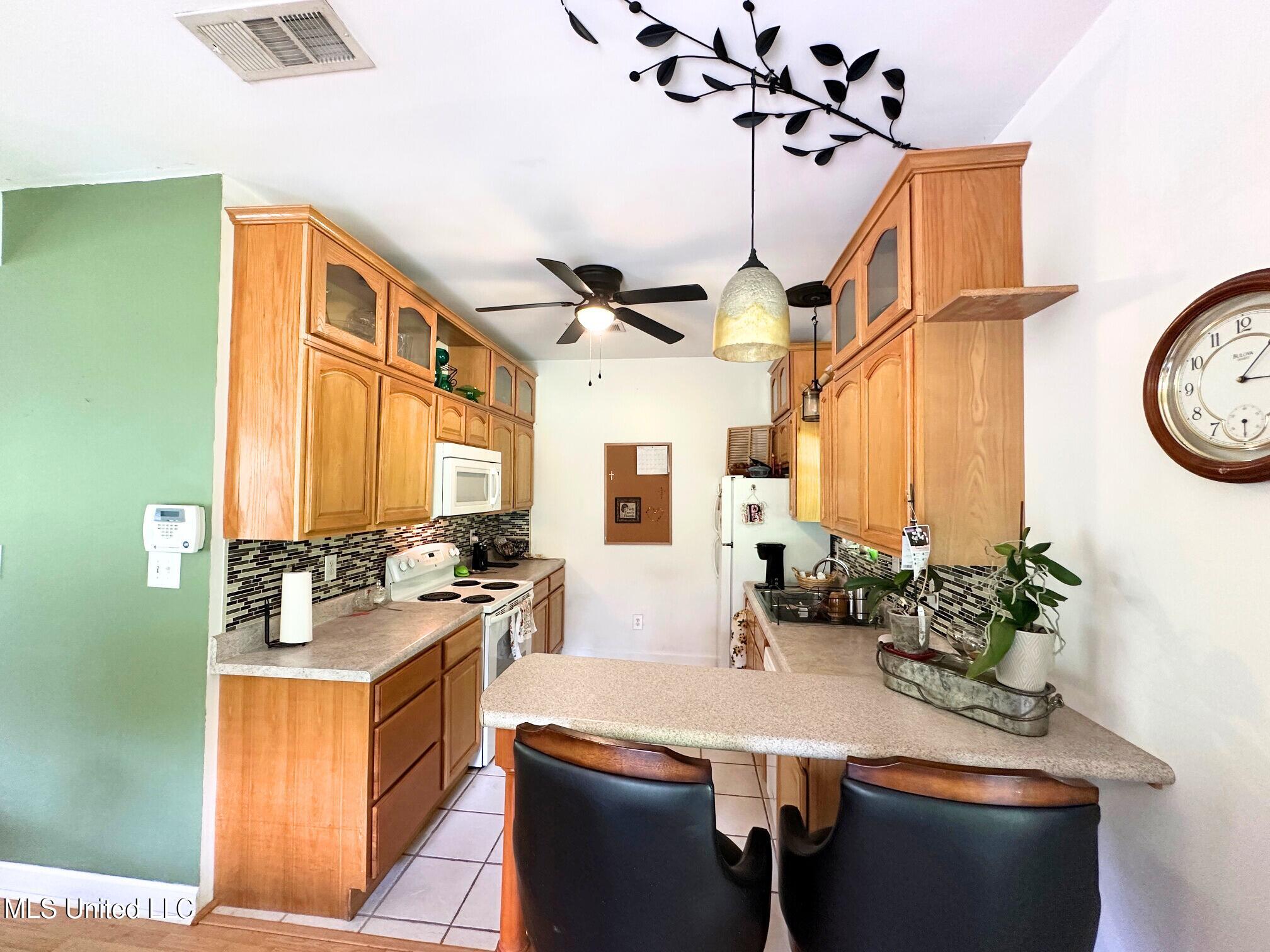 7204 Elder Ferry Road Moss Point, MS 39563 - Photo 14 of 22 Kitchen