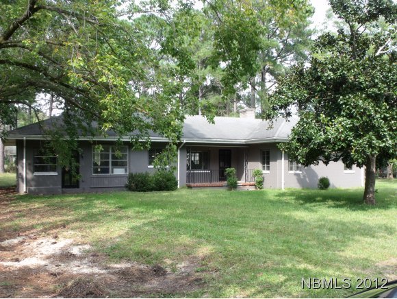 408 Sandy Point Road New Bern, NC 28560 - Photo 1 of 23 Primary Photo