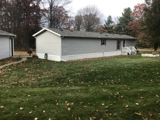 $159,000 | 2567 Sportsman Drive, White Cloud, MI 49349