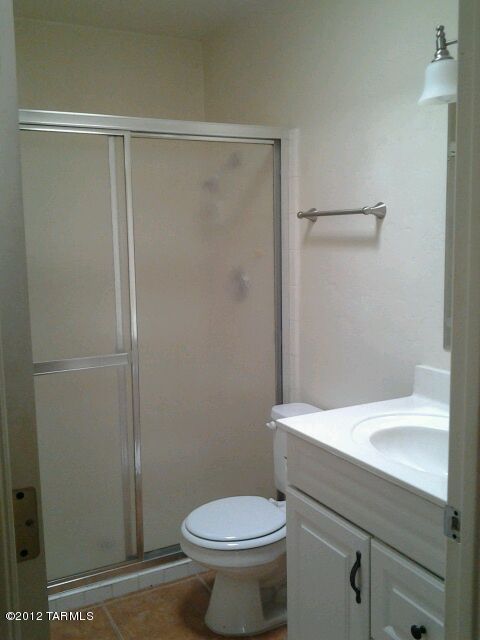 625 South Prudence Road, Unit 205 Tucson, AZ 85710 - Photo 3 of 8