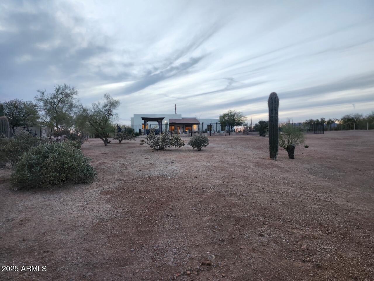 1775 North Starr Road Apache Junction, AZ 85119 - Photo 5 of 48 a view of a area with entertaining space