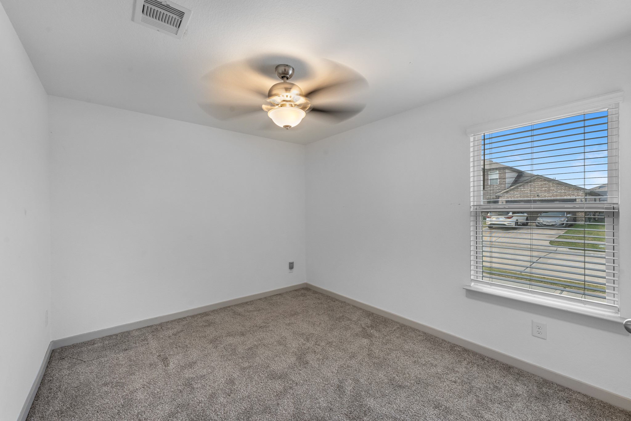 826 Green Clover Lane Rosharon, TX 77583 - Photo 17 of 33 Bedroom # 2.