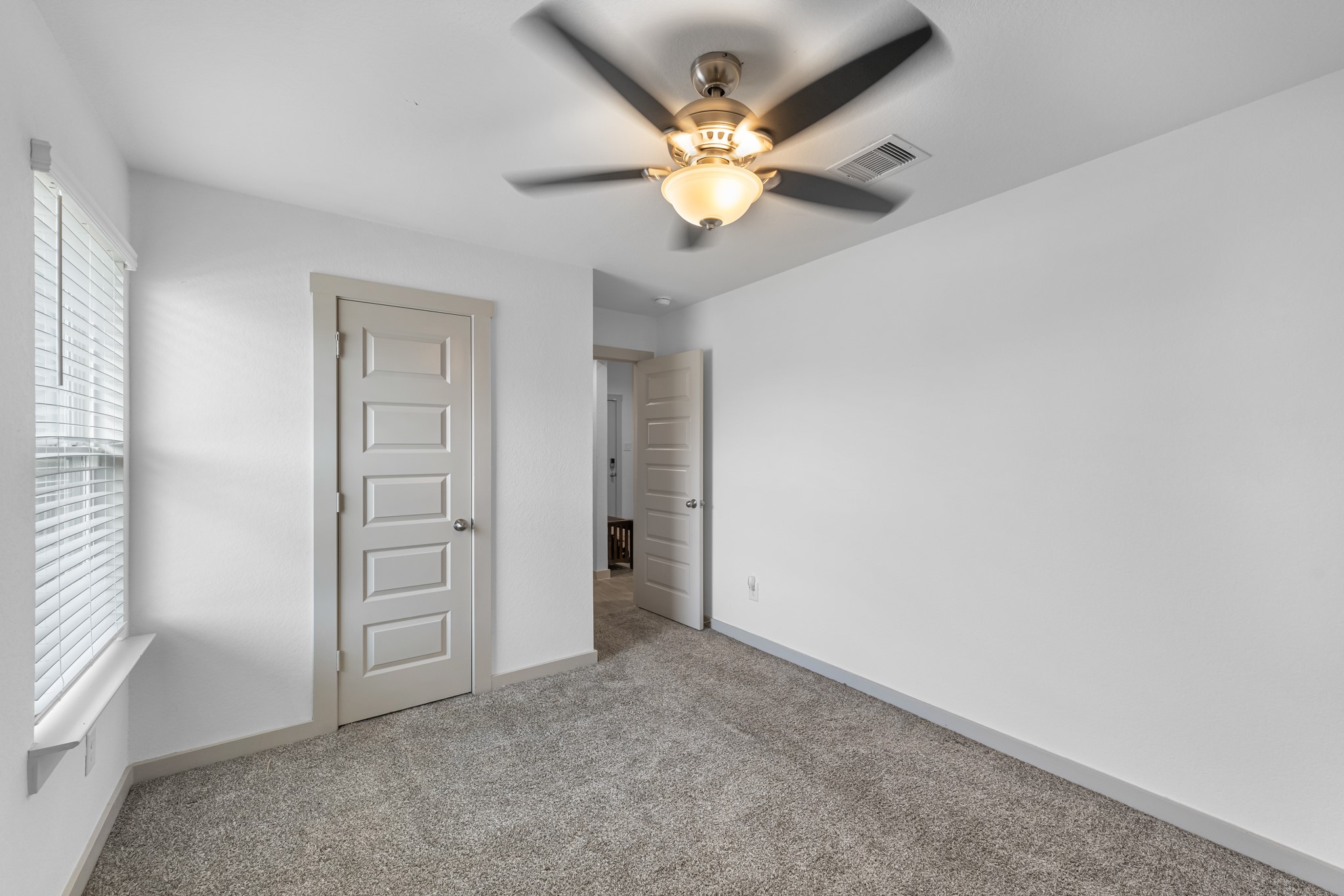 826 Green Clover Lane Rosharon, TX 77583 - Photo 18 of 33 Bedroom # 2 - move in ready!