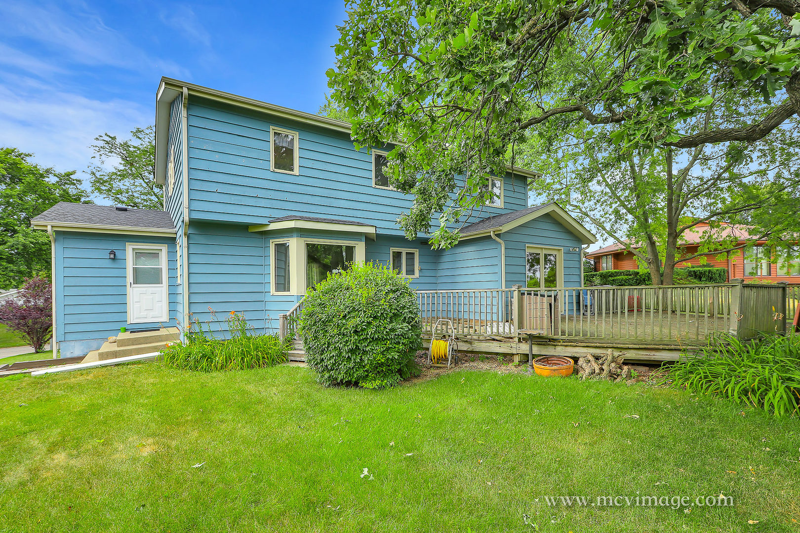 359 High Road Cary, IL 60013 - Photo 27 of 32 a view of a house with a yard and sitting area