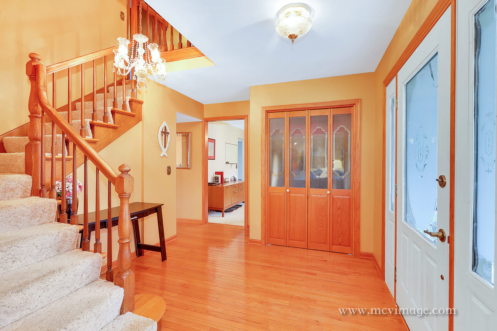 359 High Road Cary, IL 60013 - Photo 4 of 32 a view of entryway and hall with wooden floor