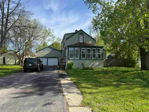 $219,900 | 316 Oxford Avenue, Oshkosh, WI 54901